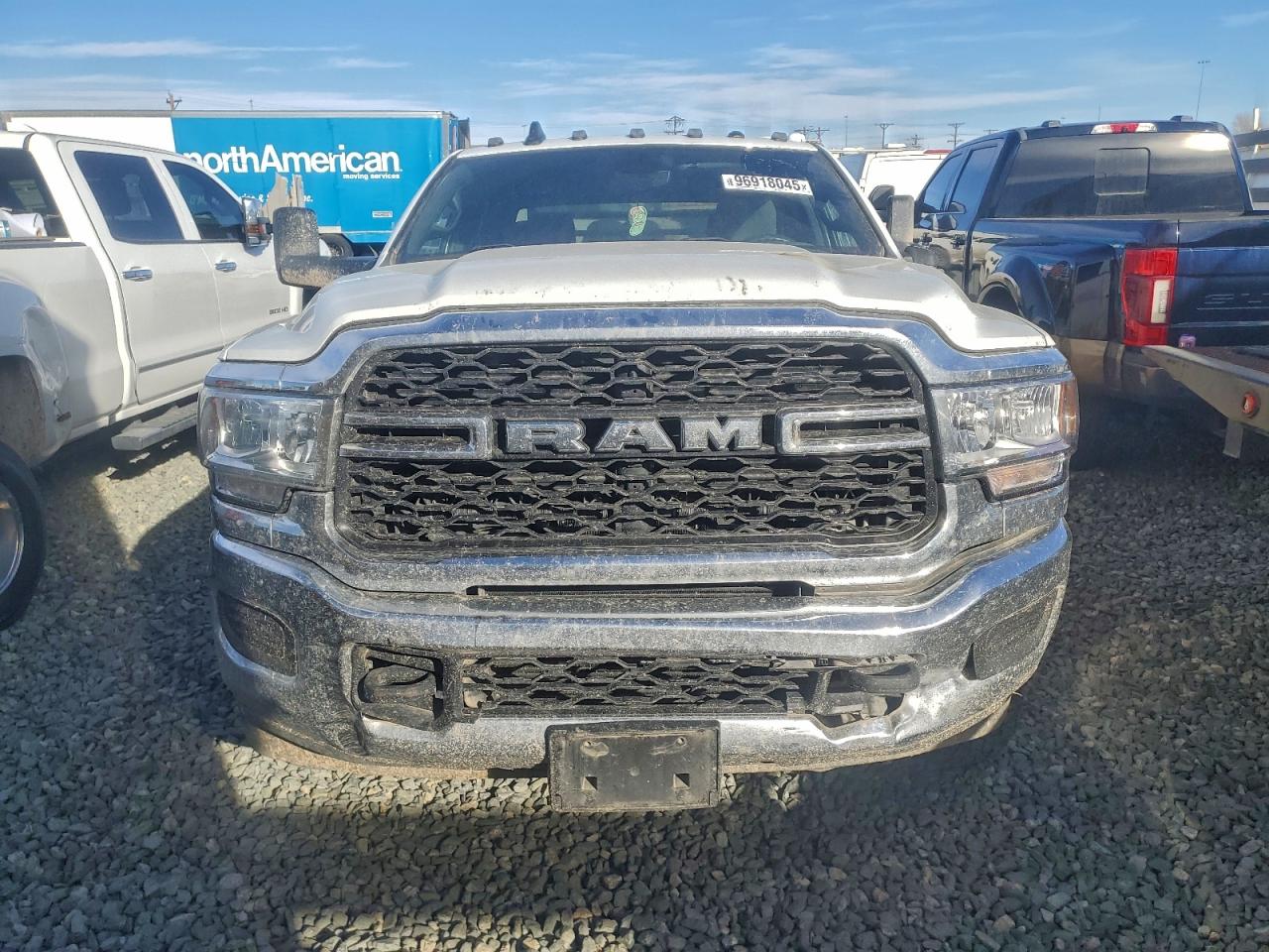 2022 RAM 3500 TRUCK CAB AND CHASSIS photo 5