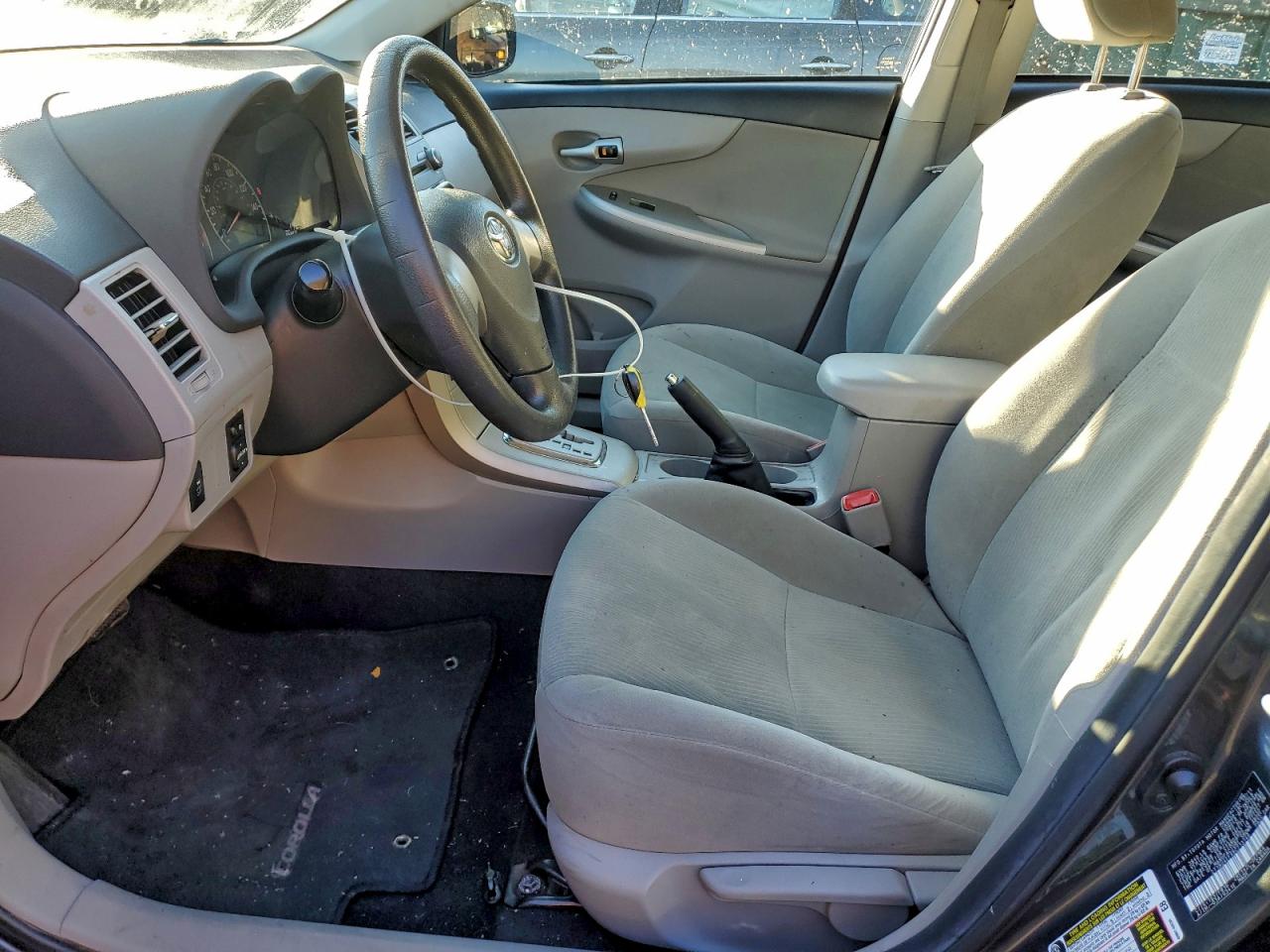 2011 TOYOTA COROLLA BASE photo 7