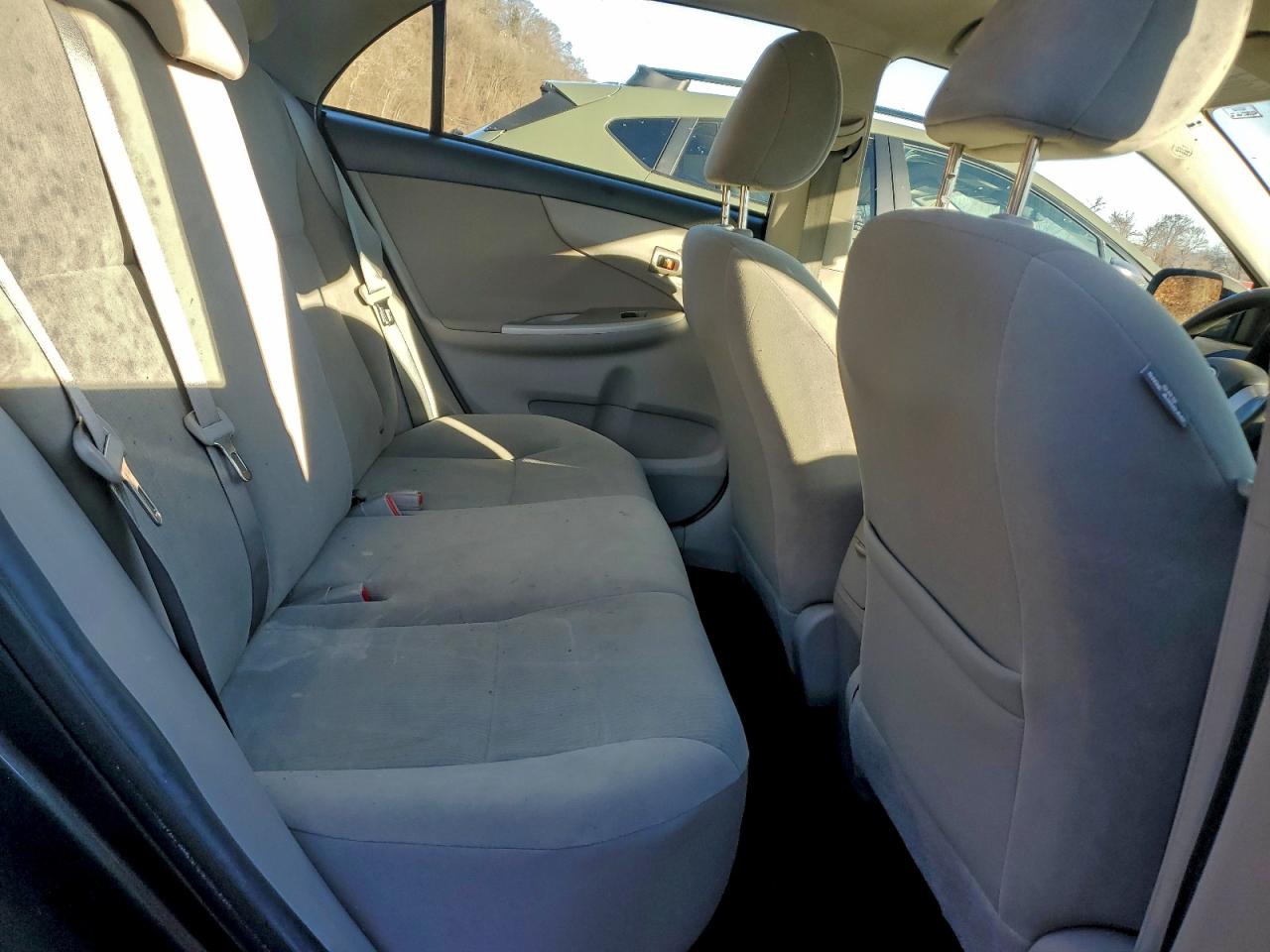 2011 TOYOTA COROLLA BASE photo 10