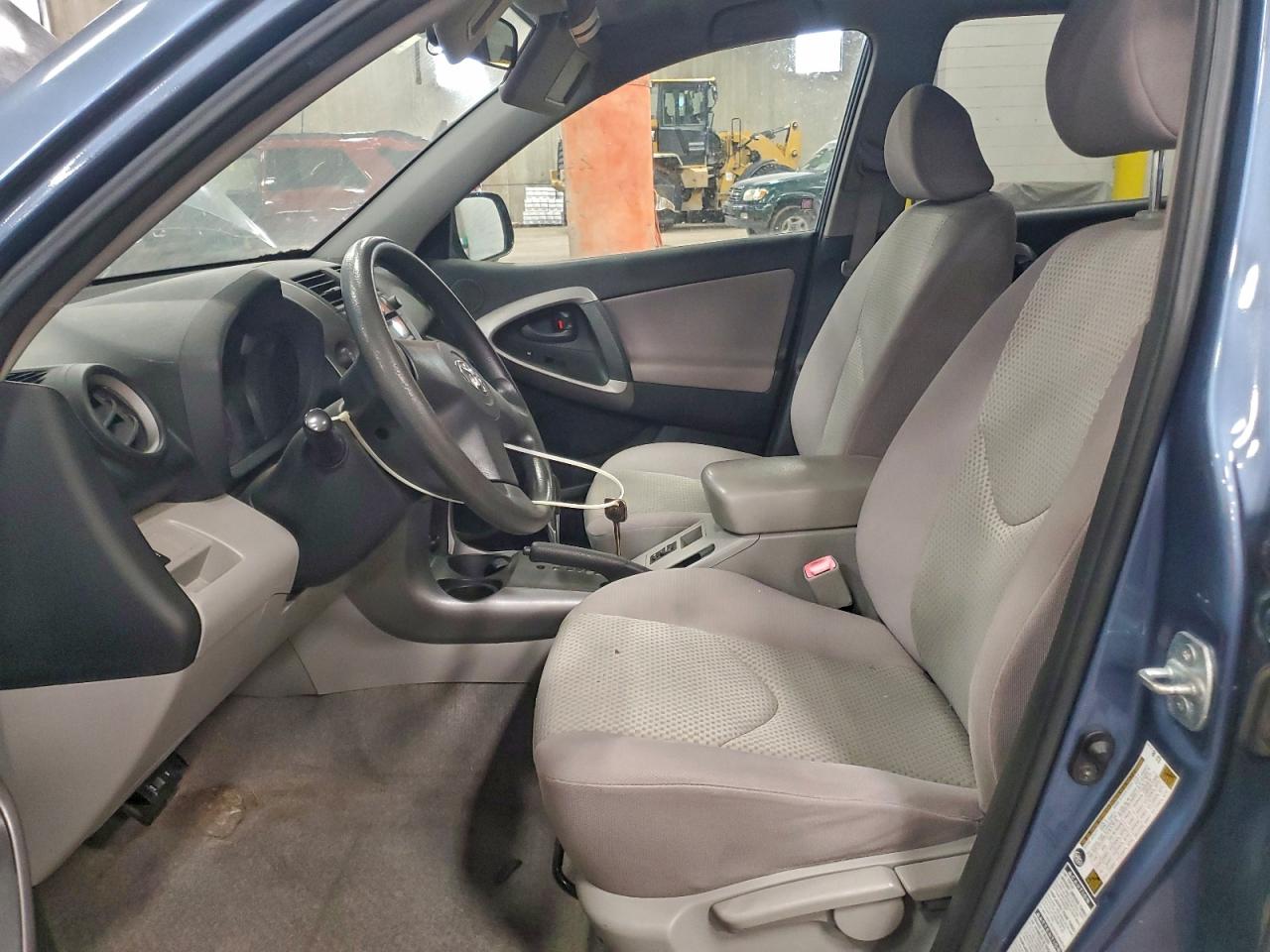 2007 TOYOTA RAV4 BASE photo 13
