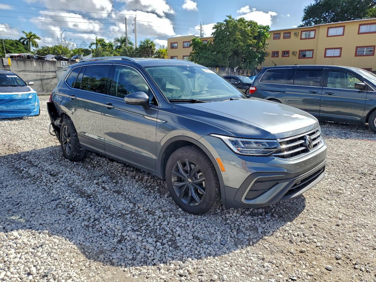 2024 VOLKSWAGEN TIGUAN SE photo 4