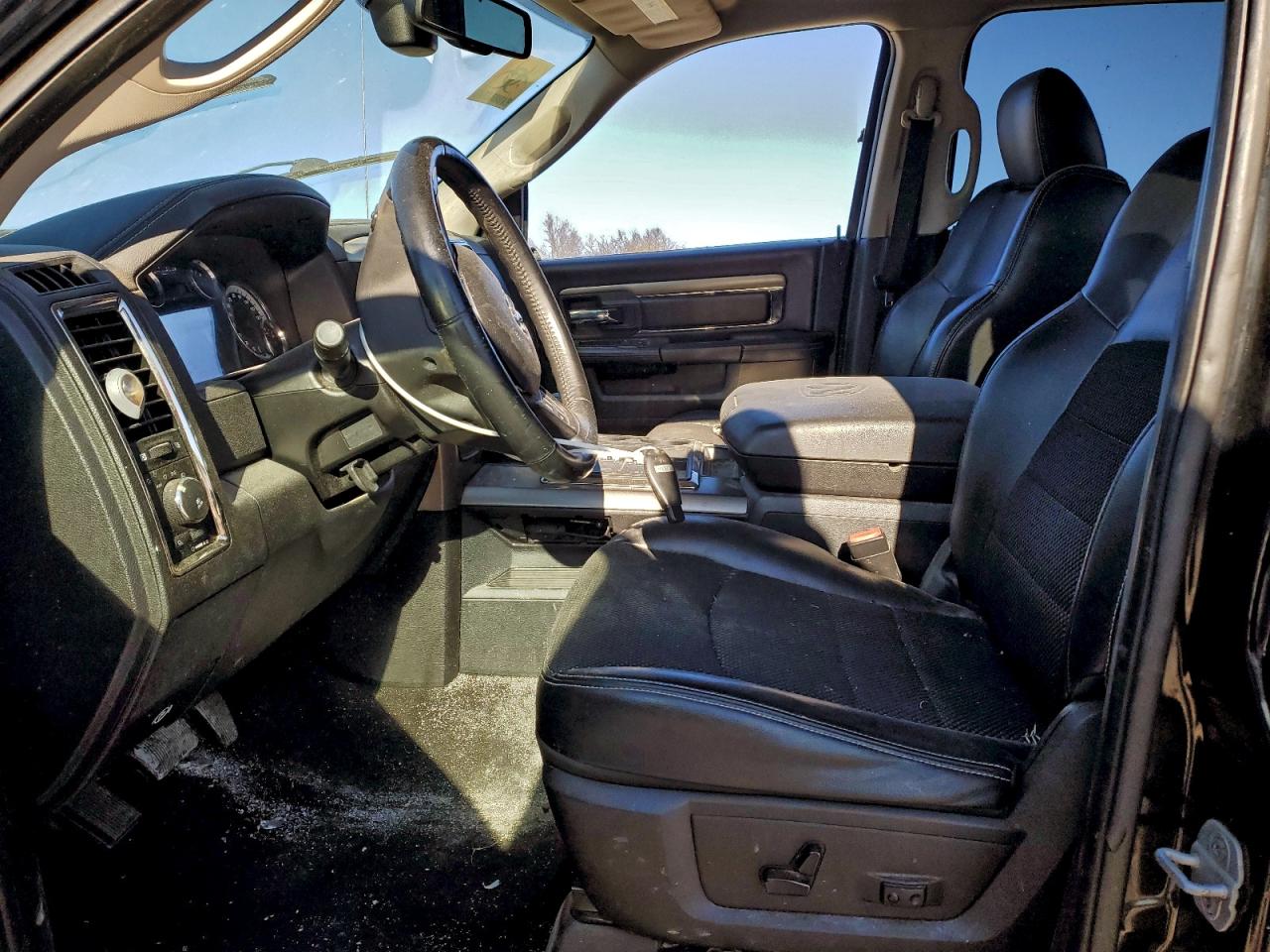 2013 RAM 1500 SPORT photo 7