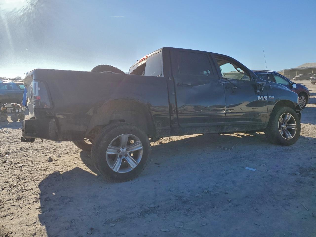 2013 RAM 1500 SPORT photo 3