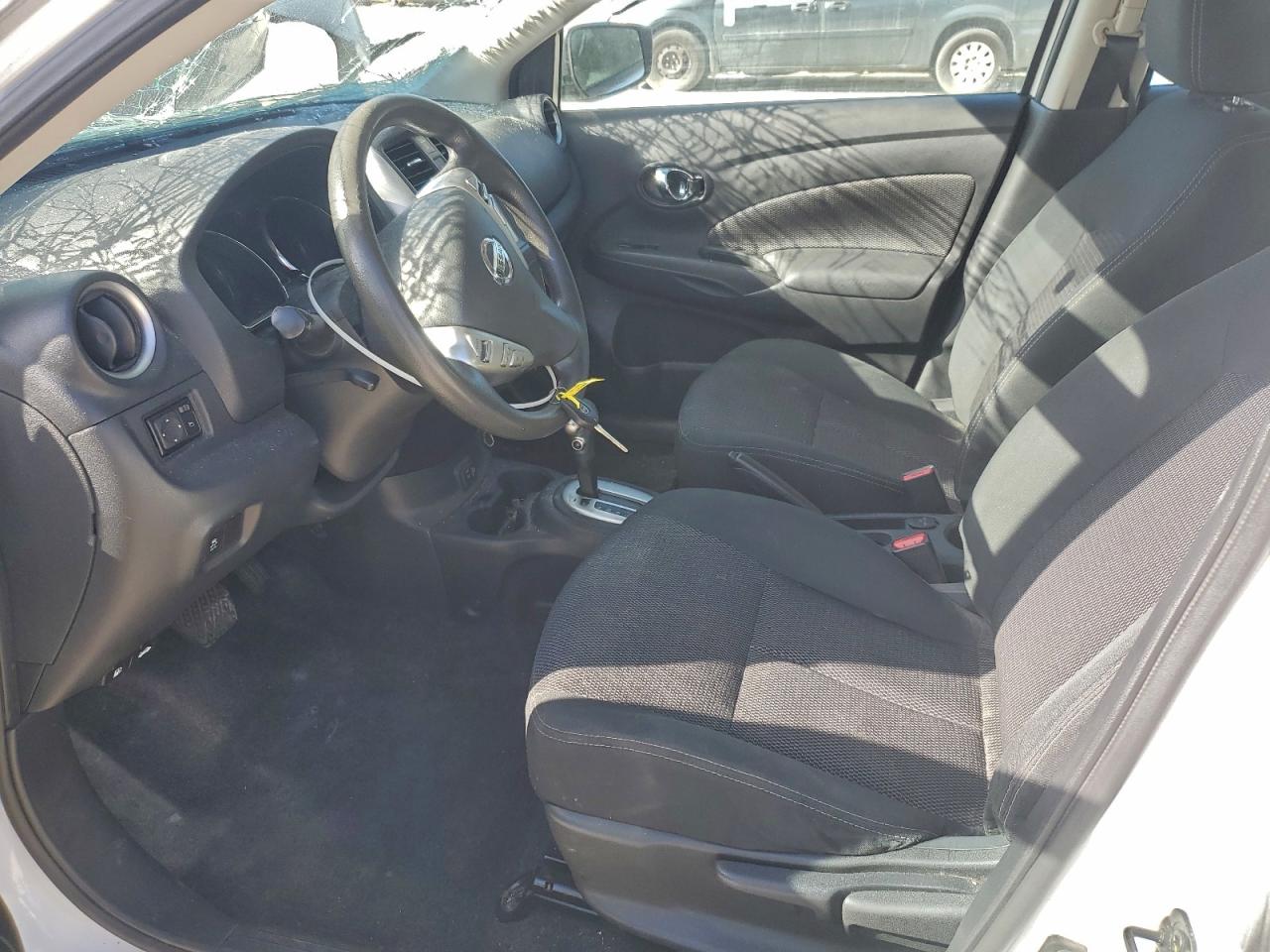 2019 NISSAN VERSA S photo 7