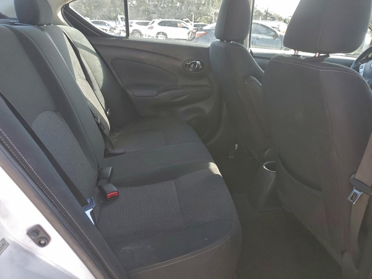2019 NISSAN VERSA S photo 10
