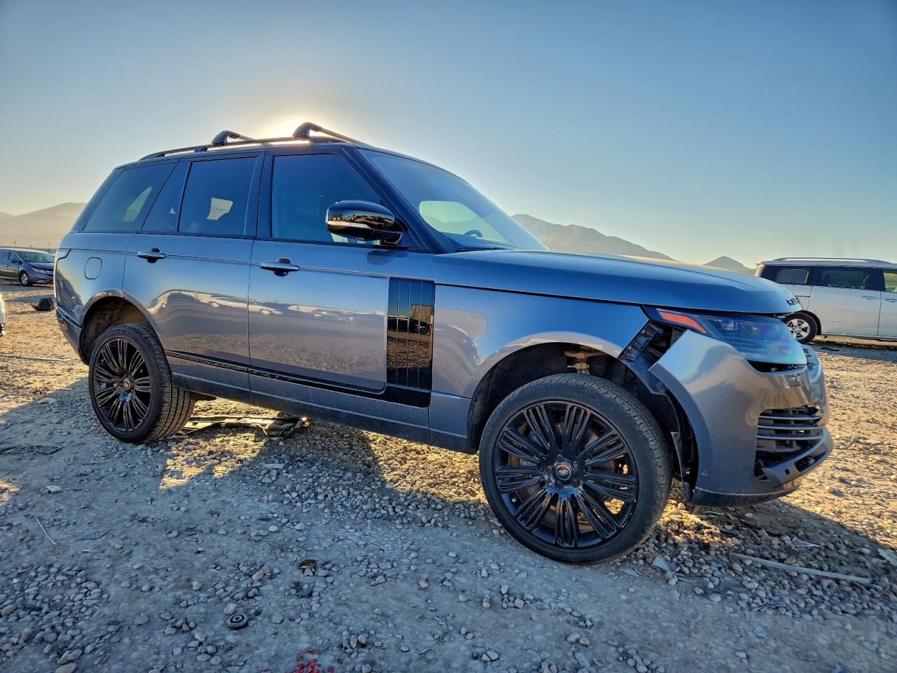 2020 LAND ROVER RANGE ROVER HSE photo 4
