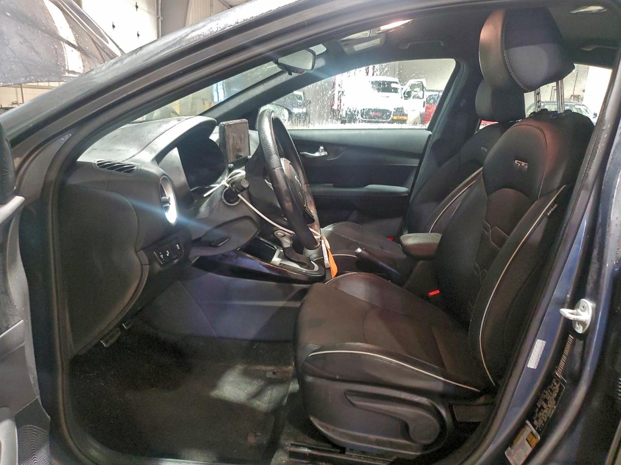 2023 KIA FORTE GT LINE photo 7
