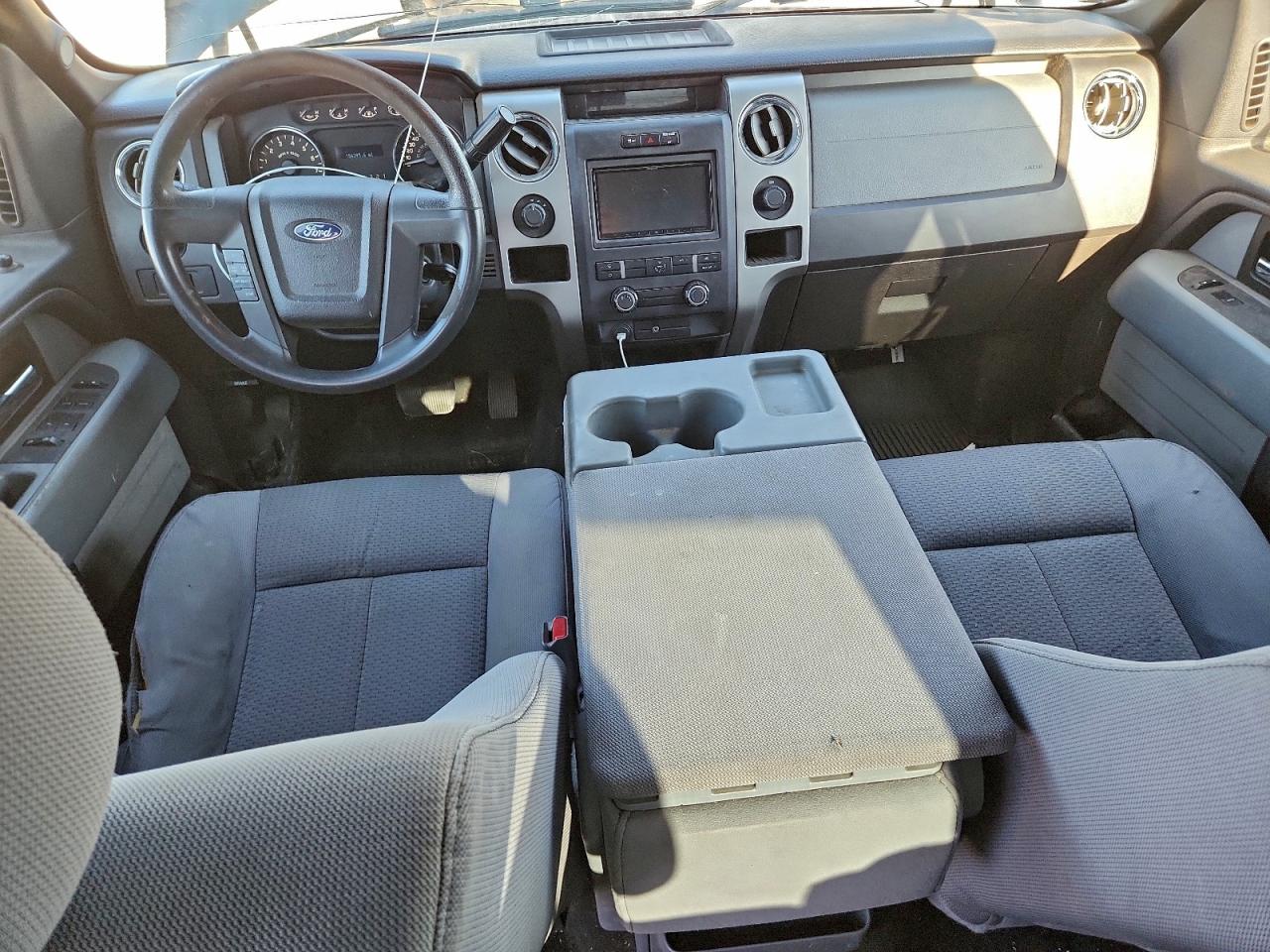 2012 FORD F-150 XLT photo 8