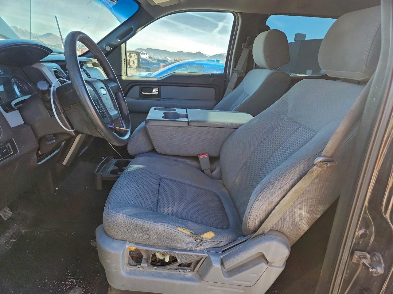 2012 FORD F-150 XLT photo 7