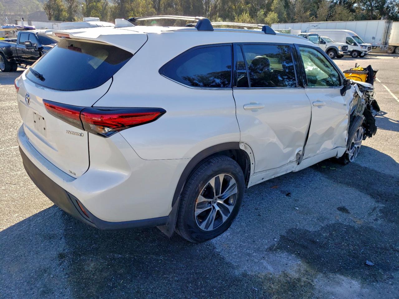 2021 TOYOTA HIGHLANDER HYBRID XLE photo 3