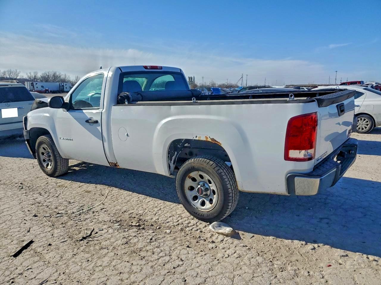 2008 GMC SIERRA C1500 photo 2