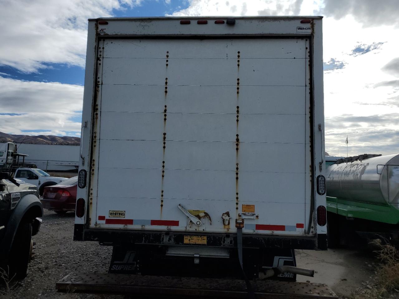 2015 GMC SAVANA CUTAWAY G3500 photo 6