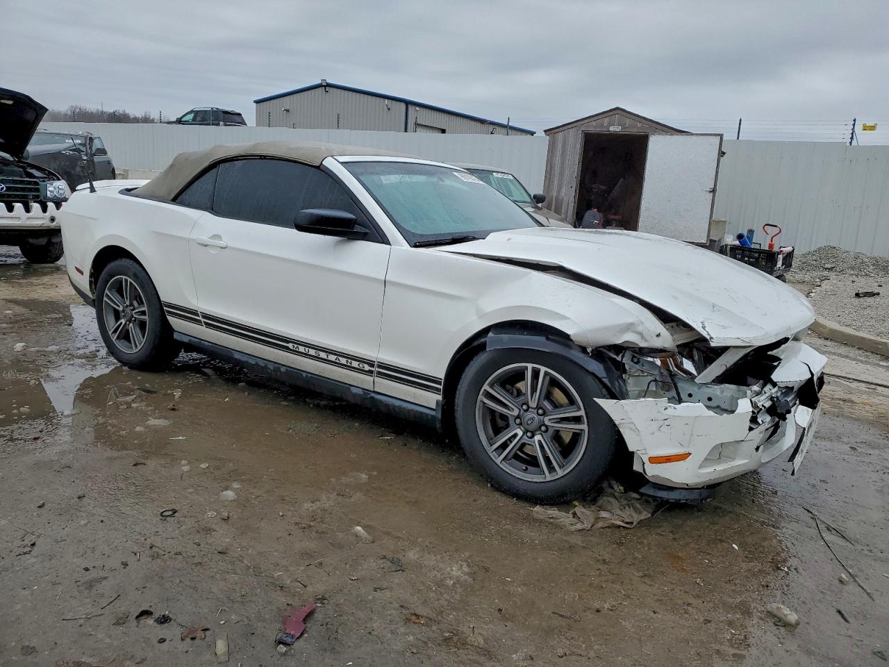 2012 FORD MUSTANG photo 4