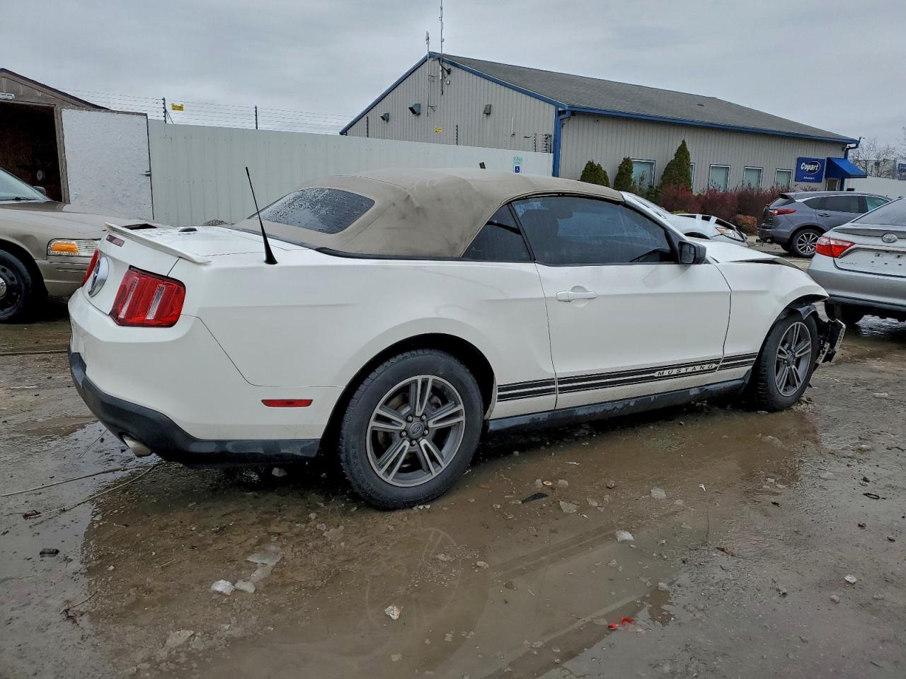 2012 FORD MUSTANG photo 3