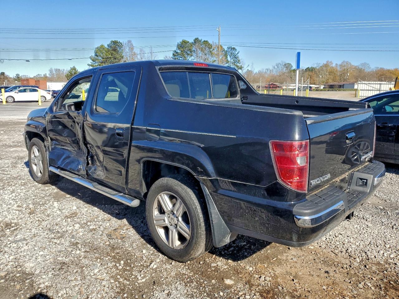 2010 HONDA RIDGELINE RTL photo 2