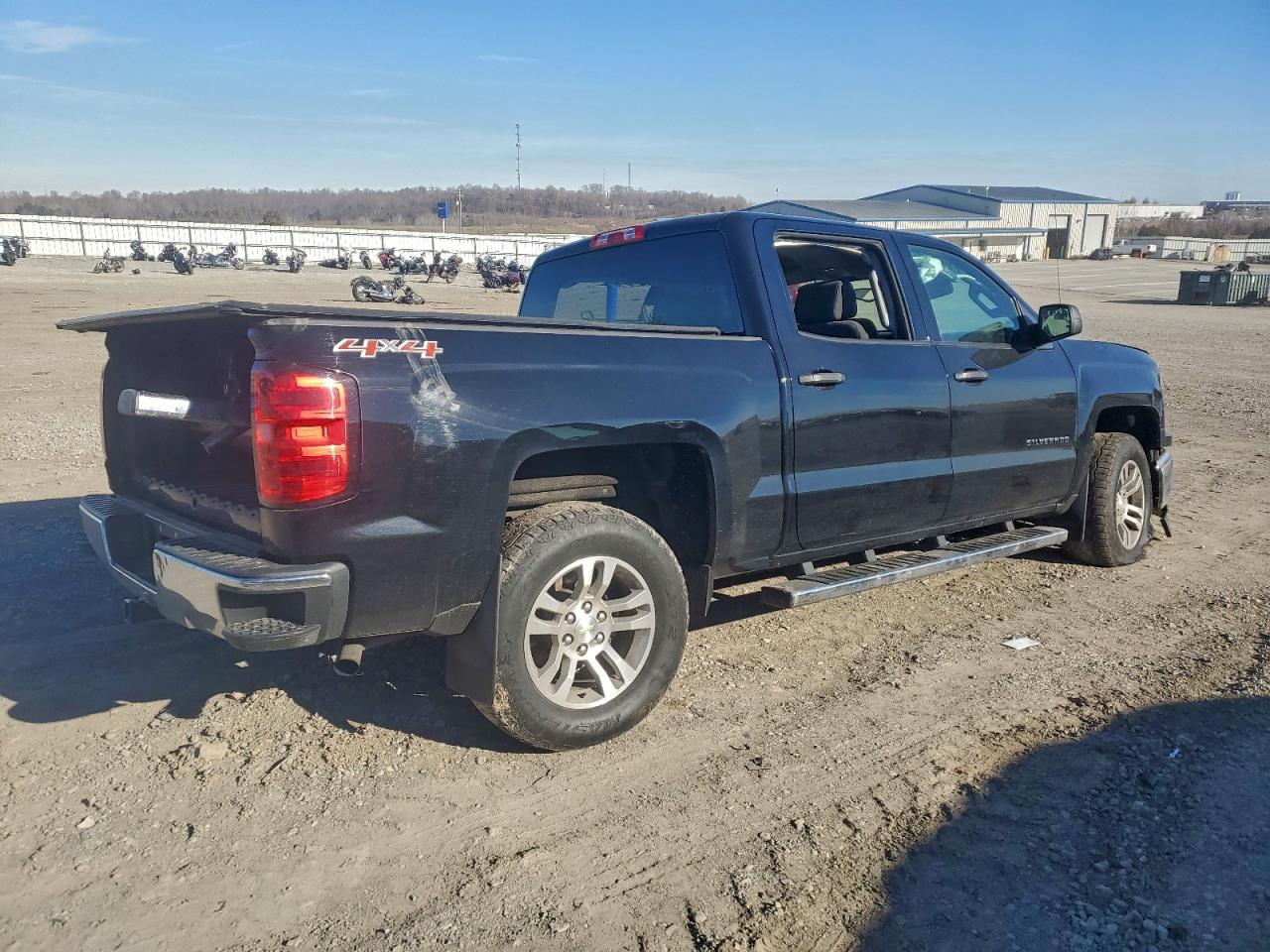 2014 CHEVROLET SILVERADO K1500 LT photo 3