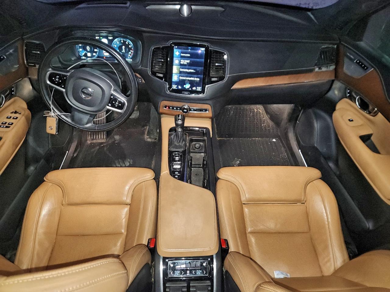 2017 VOLVO XC90 T6 photo 8
