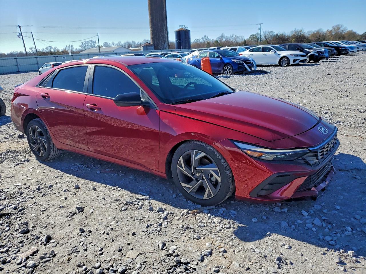 2025 HYUNDAI ELANTRA SEL SPORT photo 4