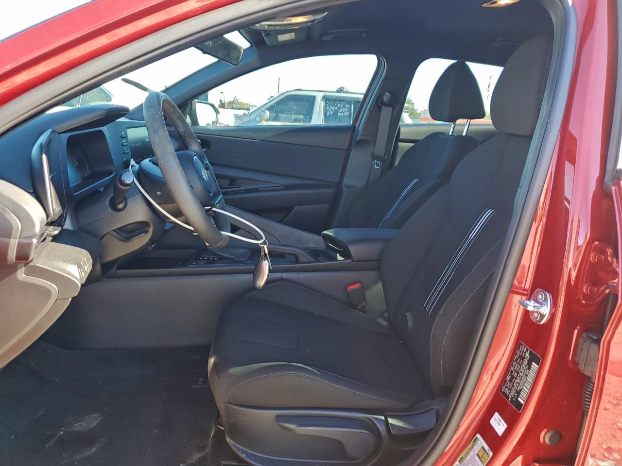 2025 HYUNDAI ELANTRA SEL SPORT photo 7