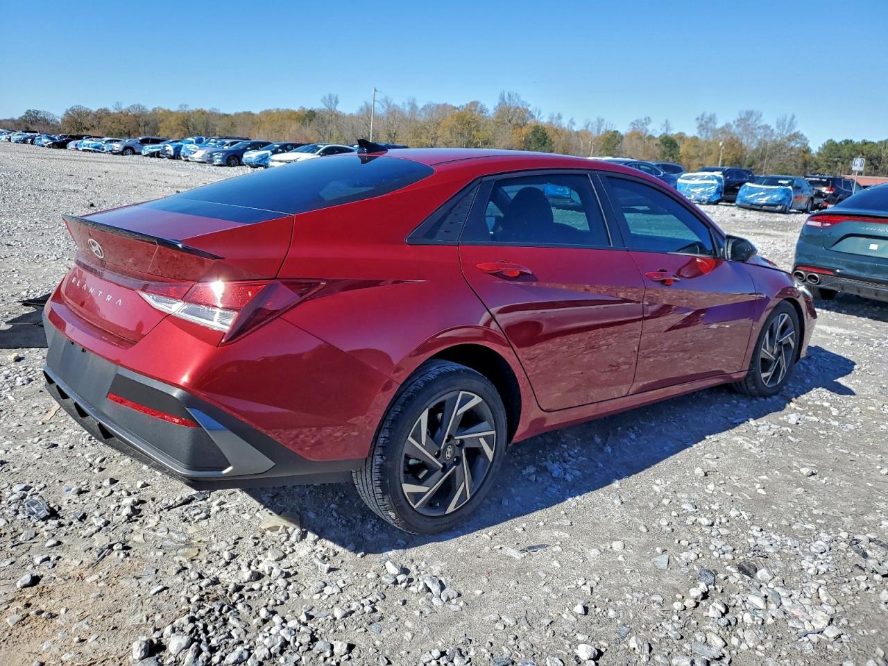 2025 HYUNDAI ELANTRA SEL SPORT photo 3