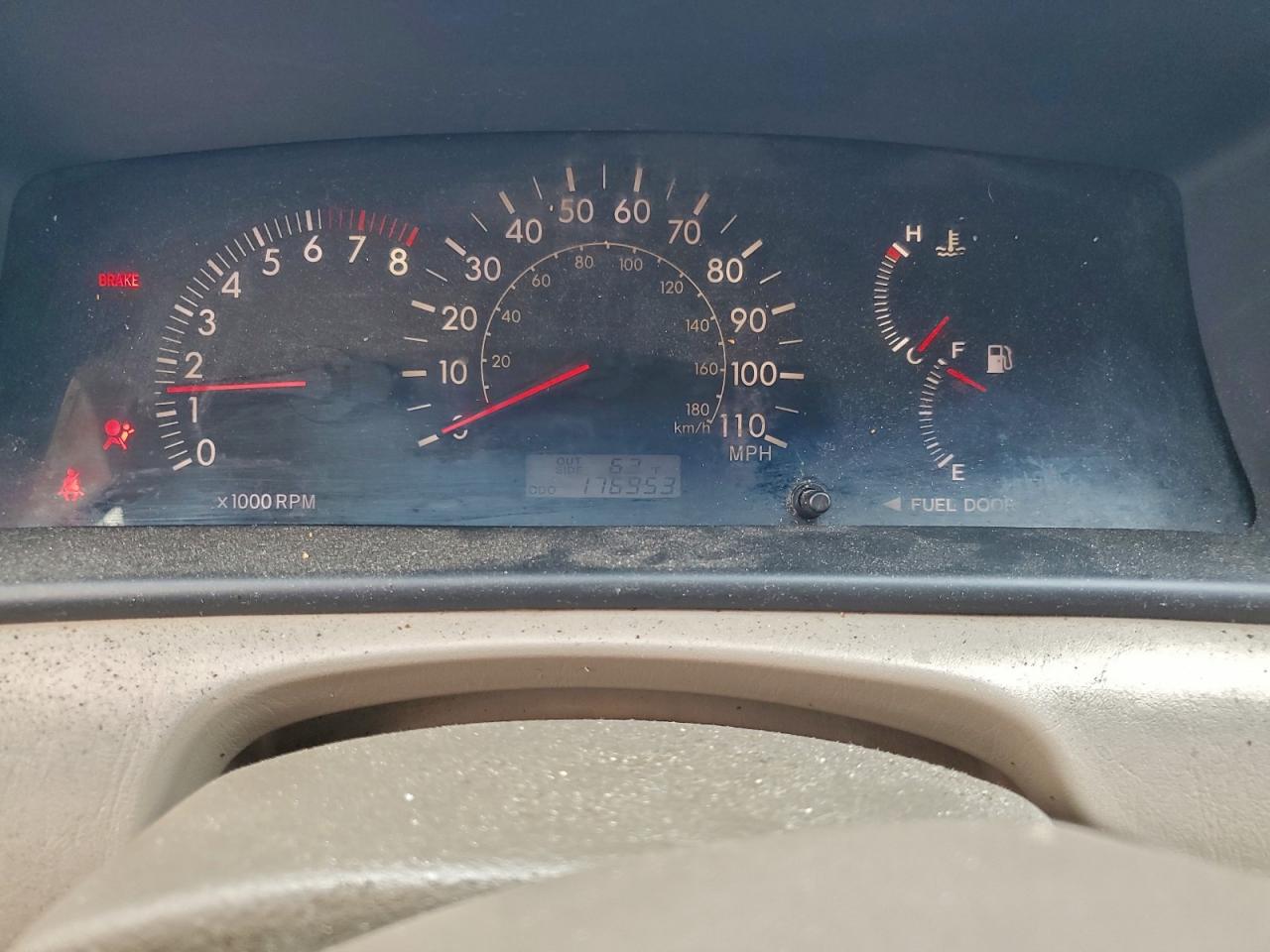 2005 TOYOTA COROLLA CE photo 9