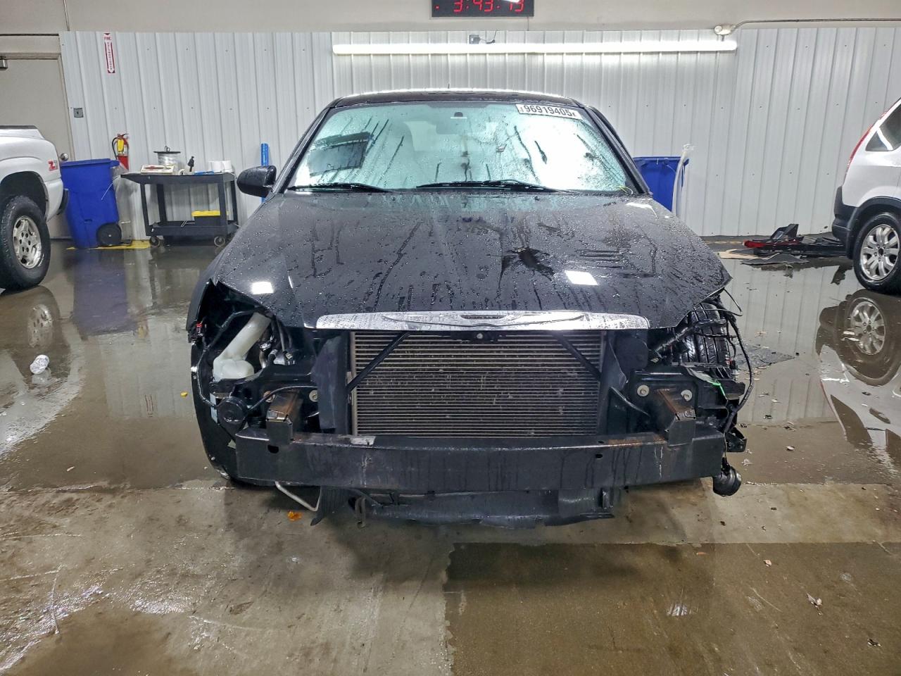 2013 CHRYSLER 200 LX photo 5