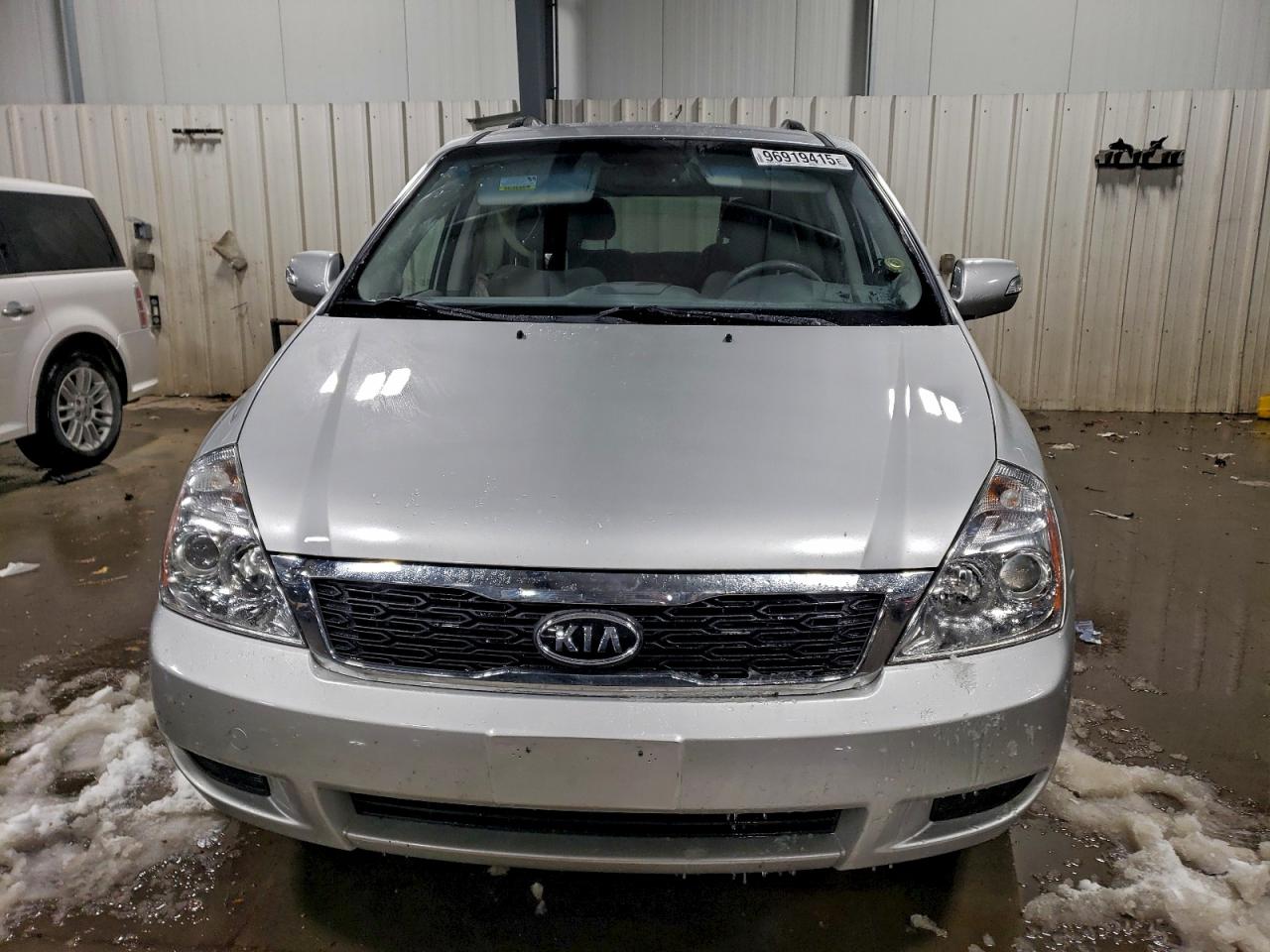2012 KIA SEDONA LX photo 5