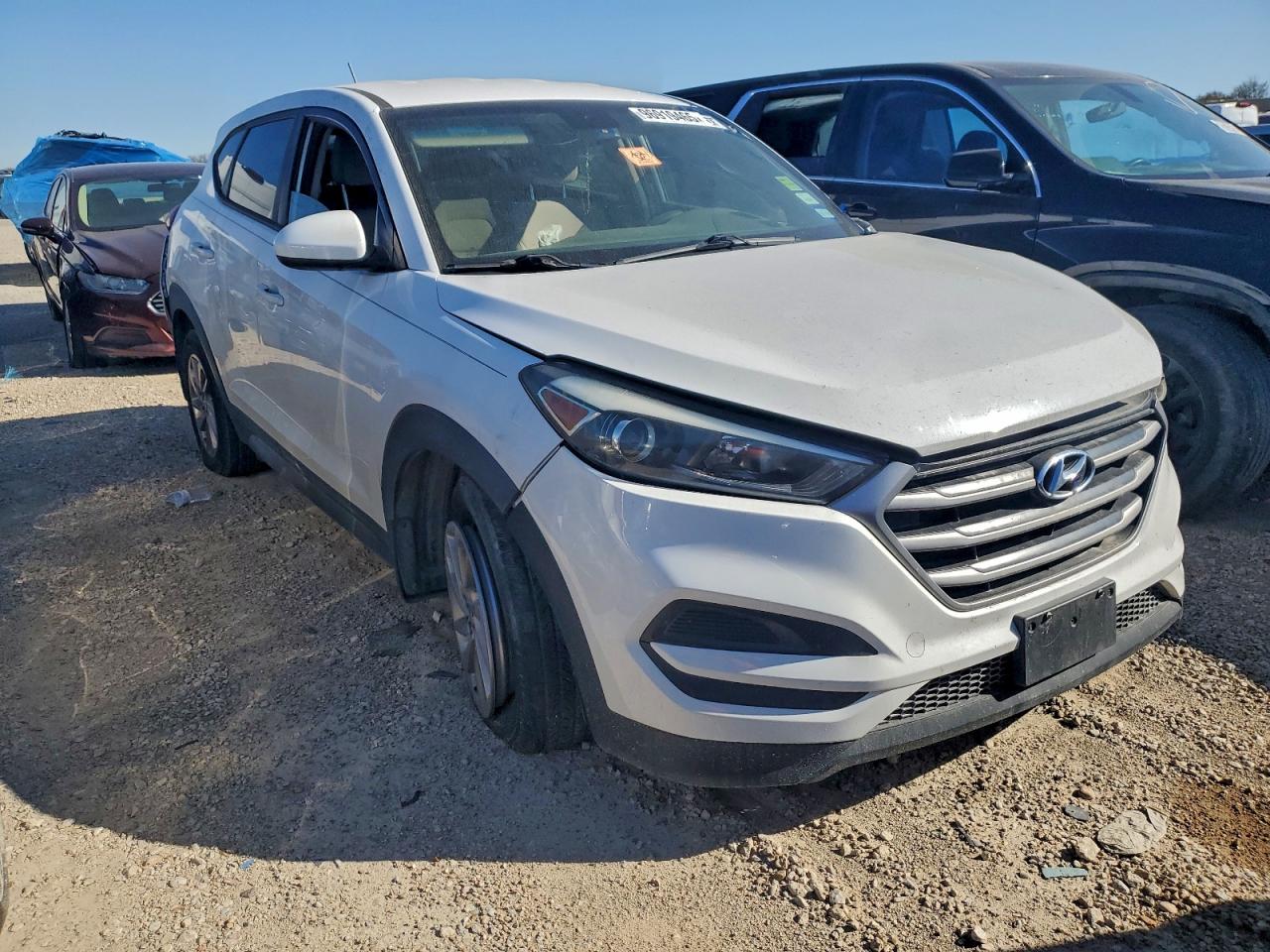 2017 HYUNDAI TUCSON SE photo 4