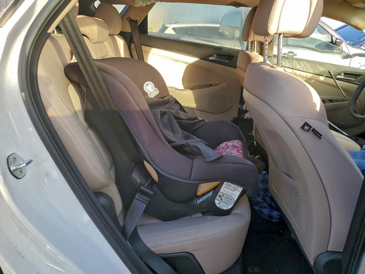 2017 HYUNDAI TUCSON SE photo 11