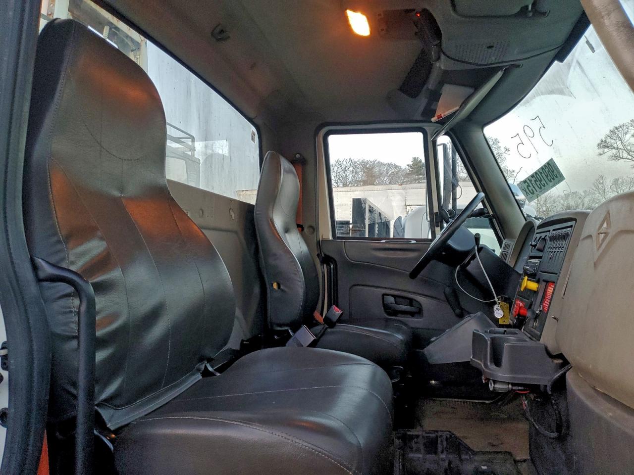 2015 INTERNATIONAL 4000 4300 photo 6