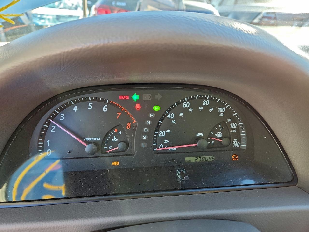 2002 TOYOTA CAMRY LE photo 9