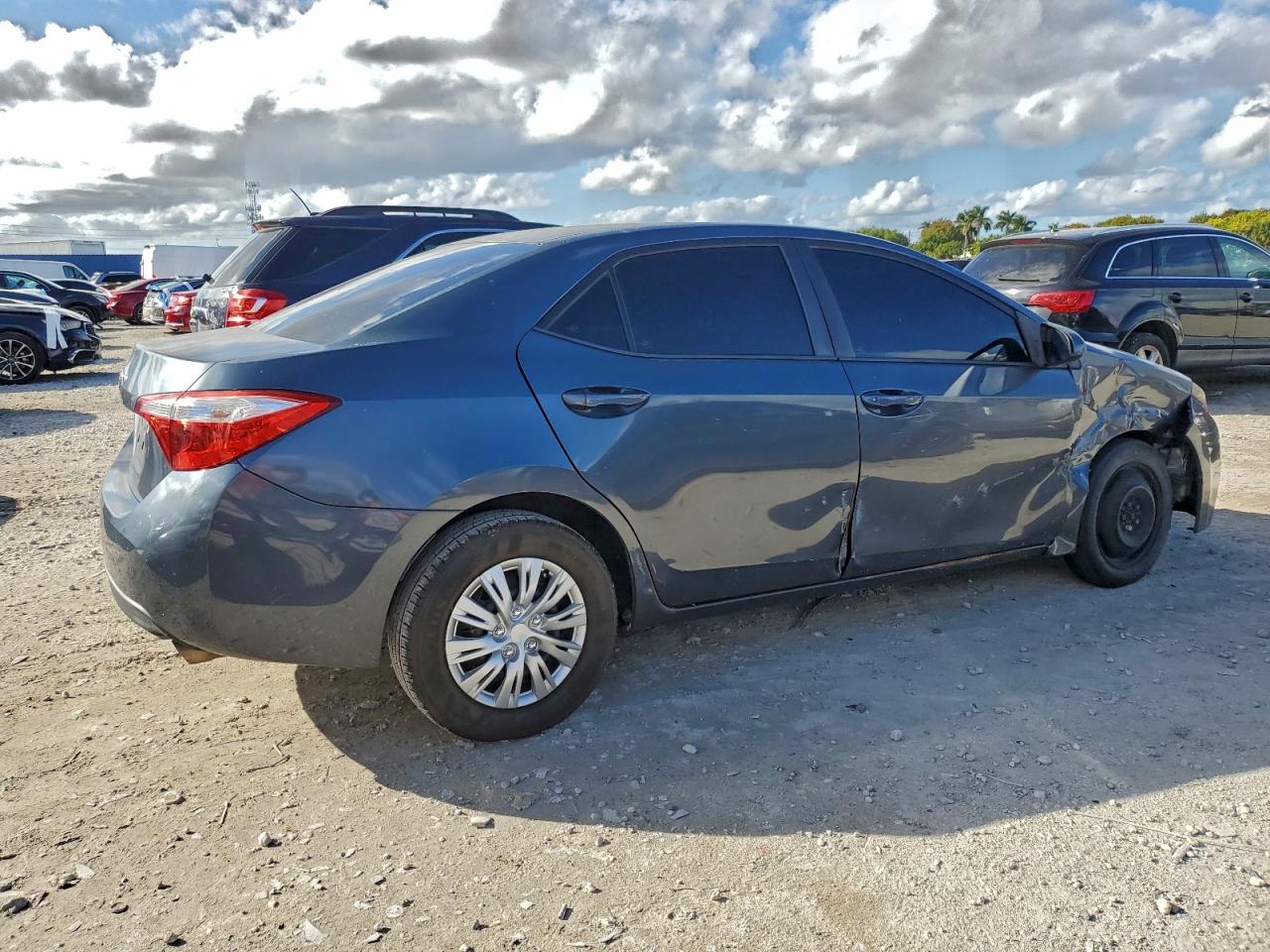 2016 TOYOTA COROLLA L photo 3