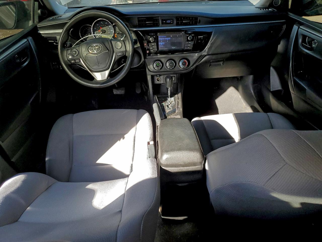 2016 TOYOTA COROLLA L photo 8
