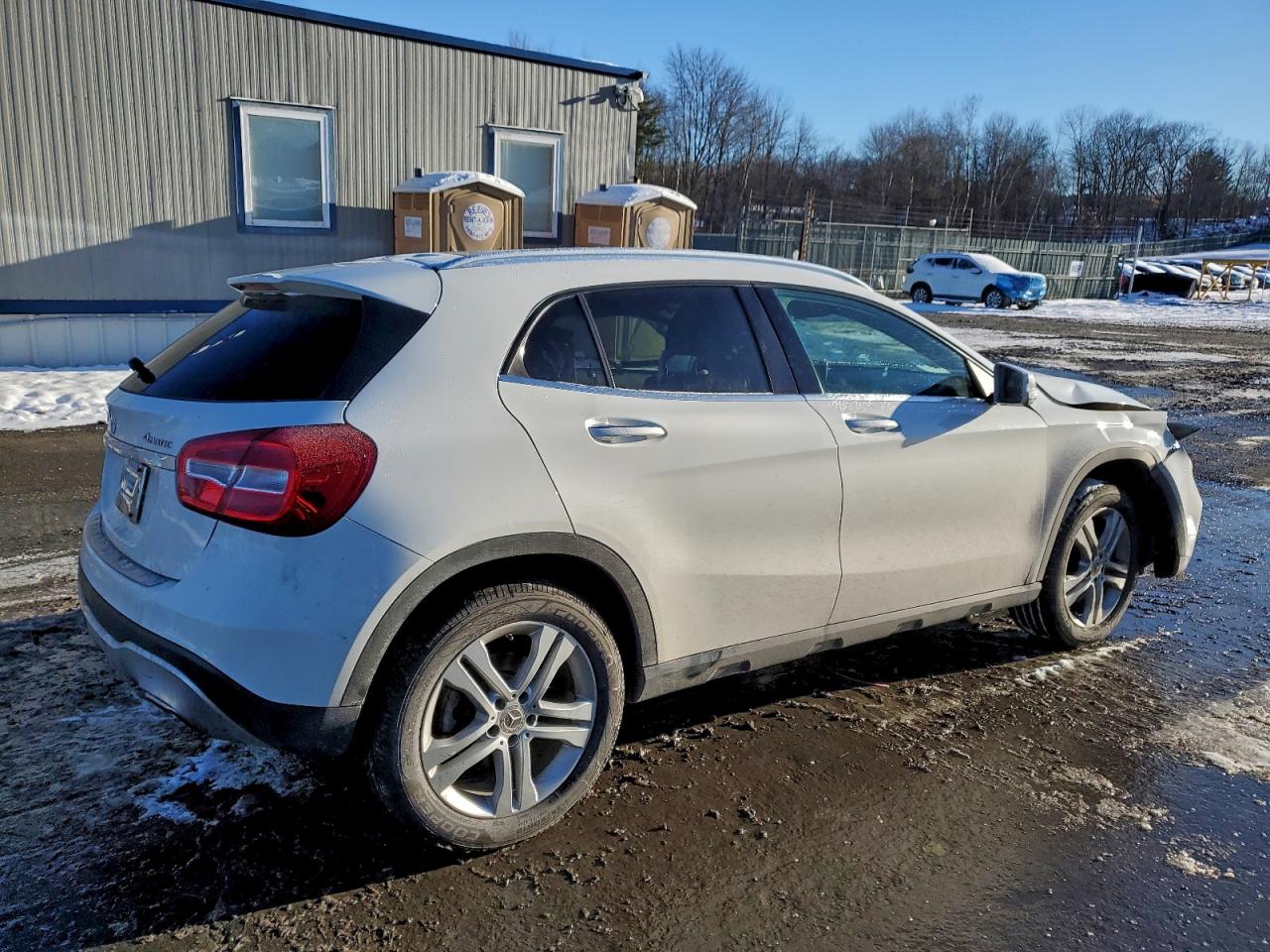 2019 MERCEDES-BENZ GLA 250 4MATIC photo 3