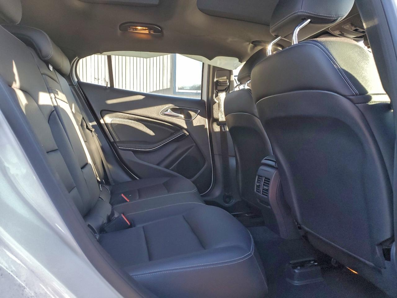 2019 MERCEDES-BENZ GLA 250 4MATIC photo 11