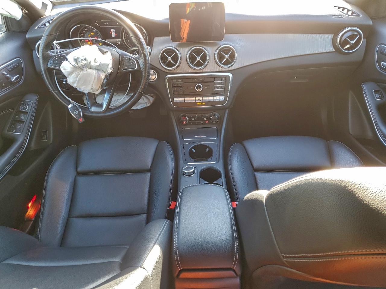 2019 MERCEDES-BENZ GLA 250 4MATIC photo 8