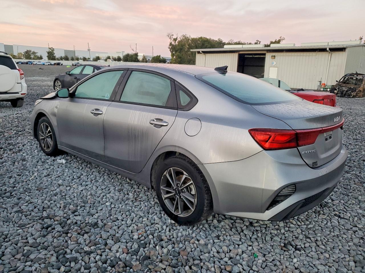 2023 KIA FORTE LX photo 2