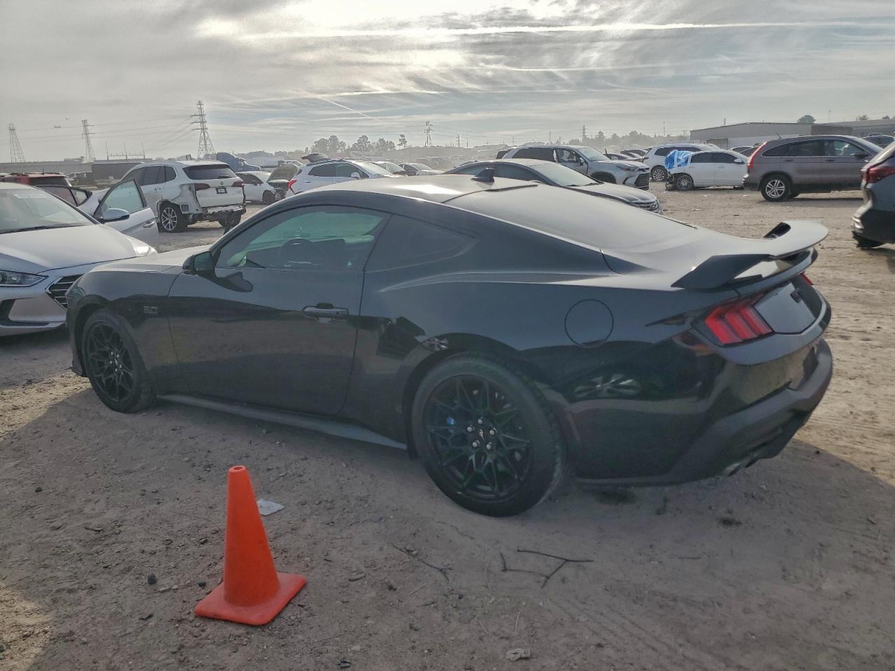 2024 FORD MUSTANG GT photo 2