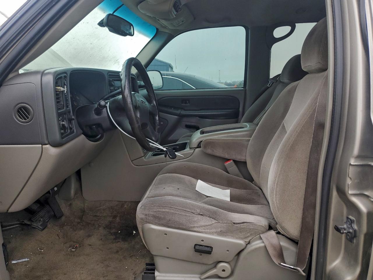2003 GMC YUKON photo 7