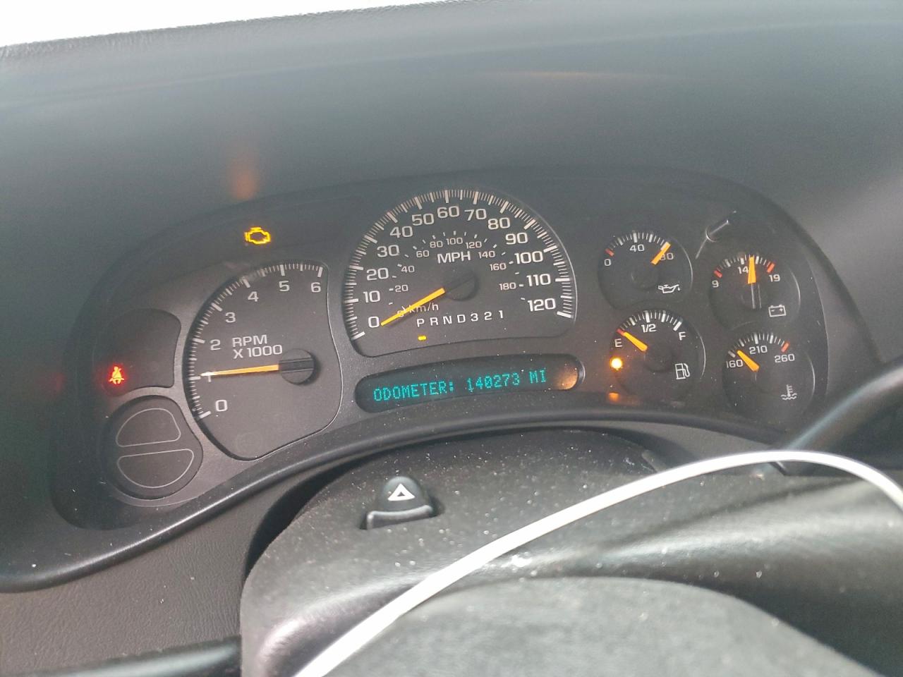2003 GMC YUKON photo 9