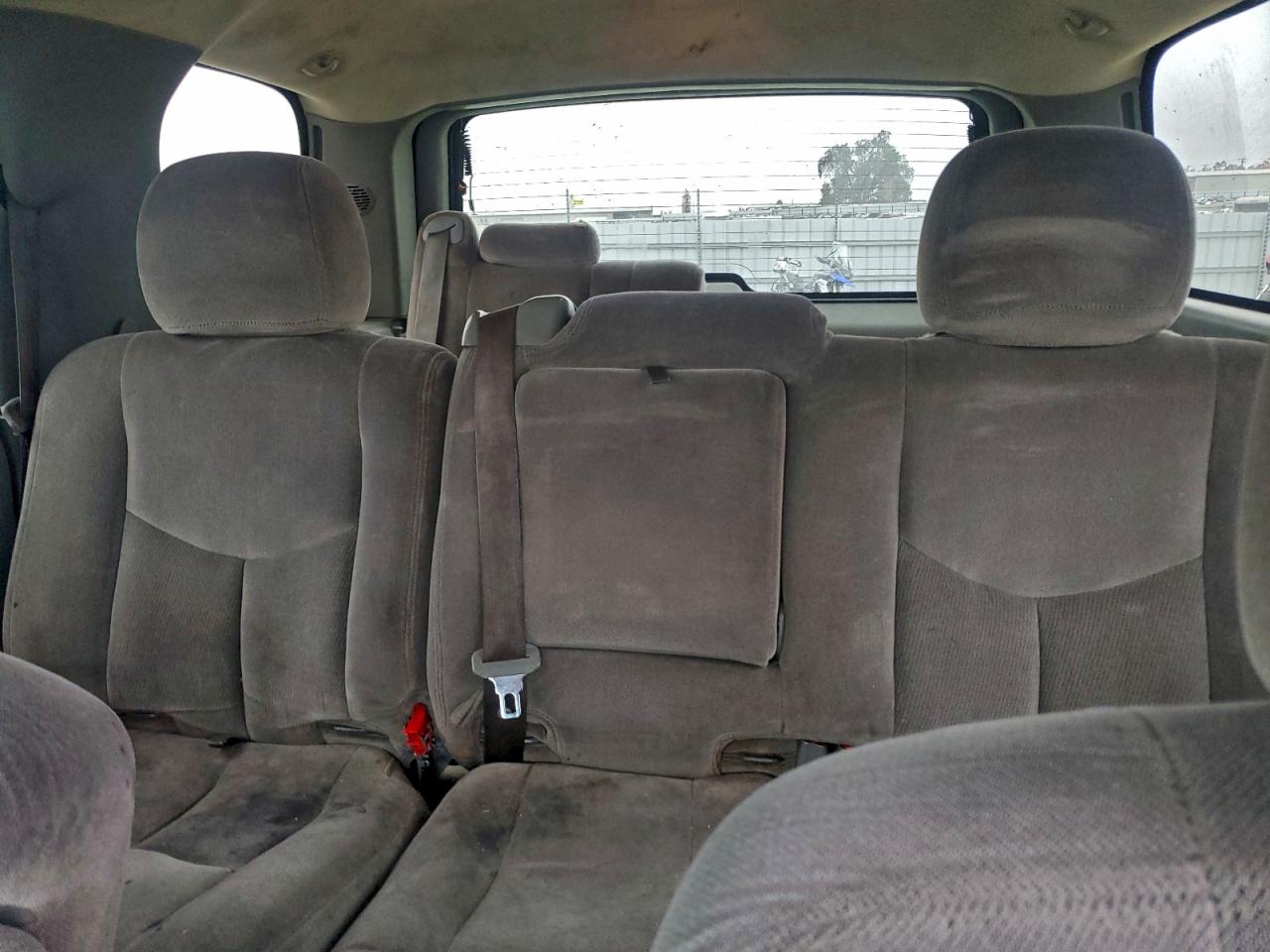 2003 GMC YUKON photo 10