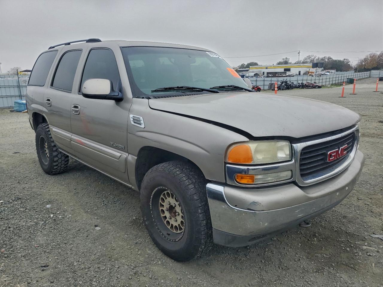 2003 GMC YUKON photo 4