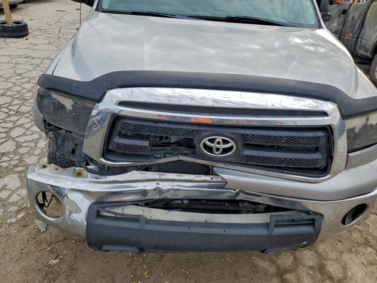 2010 TOYOTA TUNDRA DOUBLE CAB SR5 photo 11