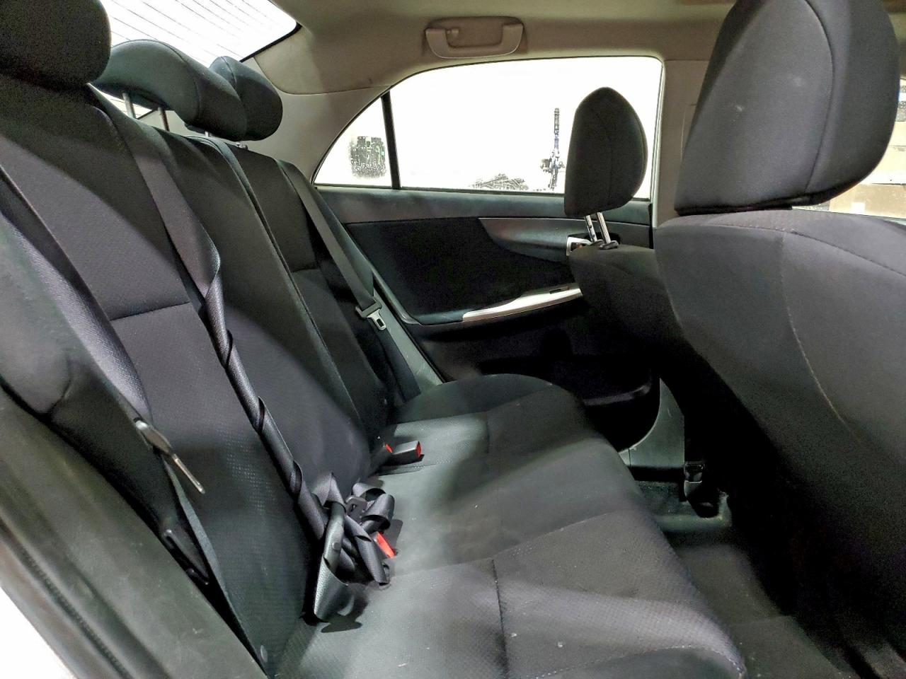 2010 TOYOTA COROLLA BASE photo 10