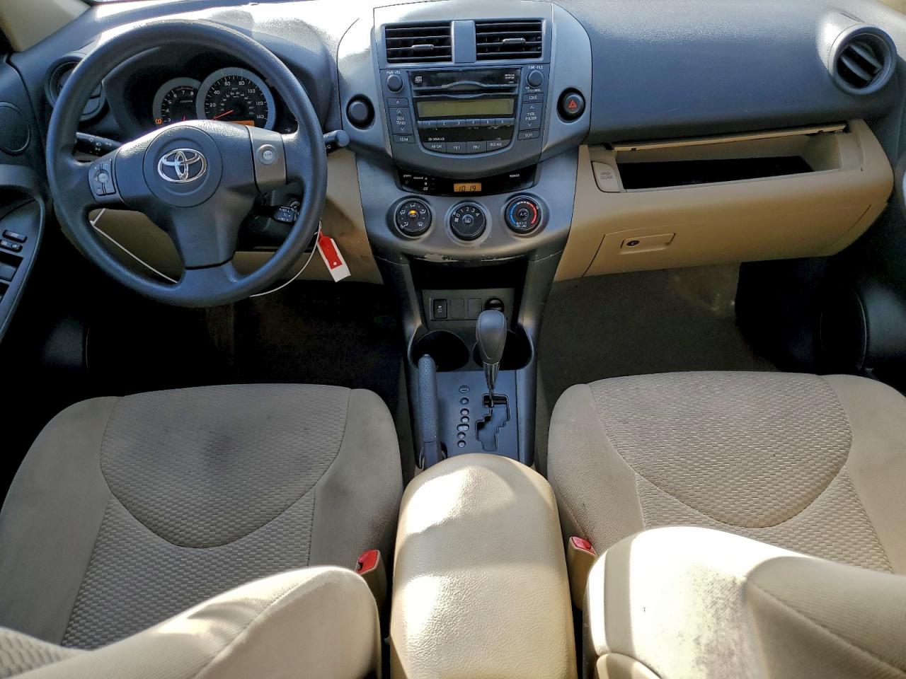 2011 TOYOTA RAV4 photo 8