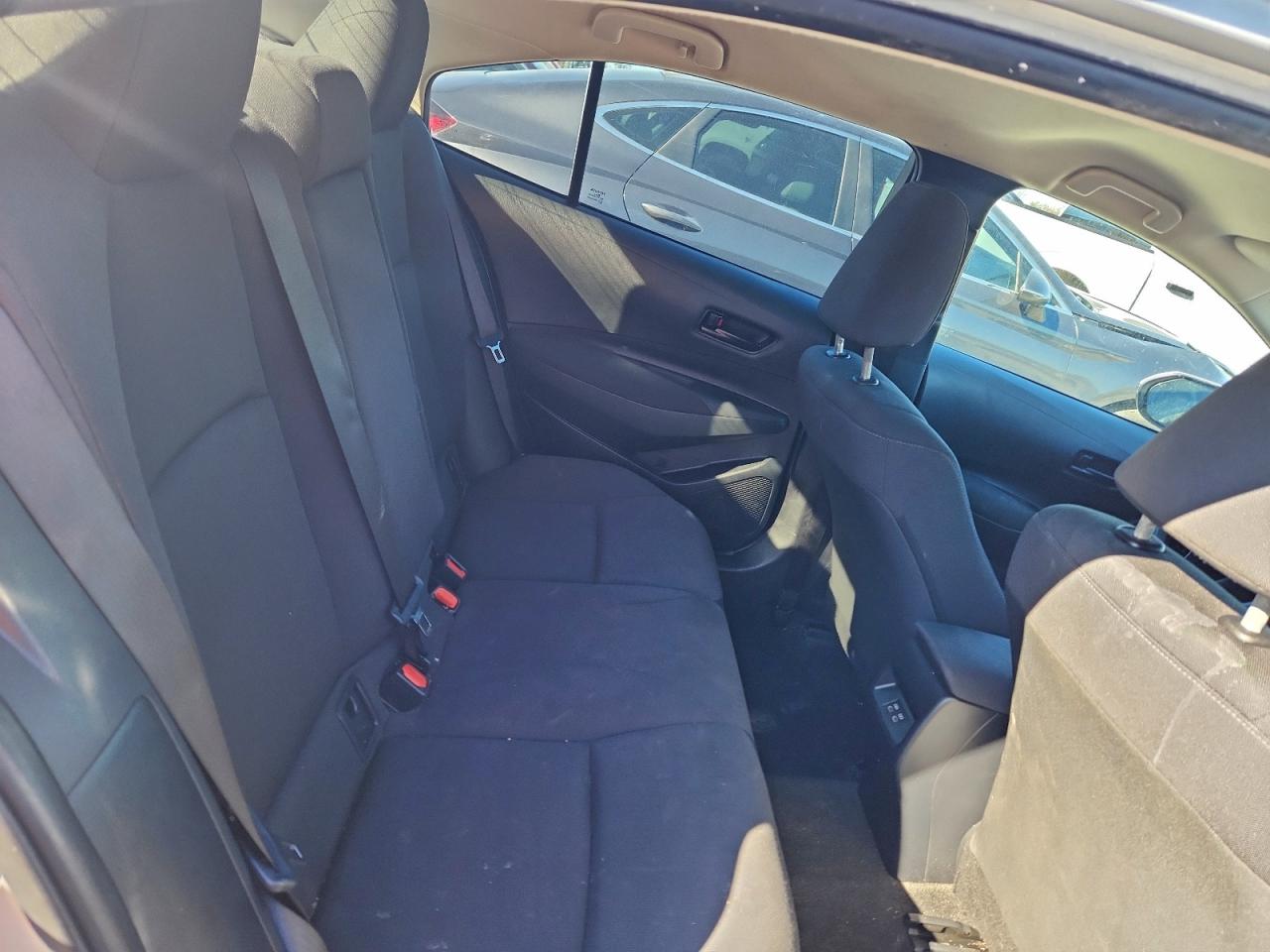 2024 TOYOTA COROLLA LE photo 28