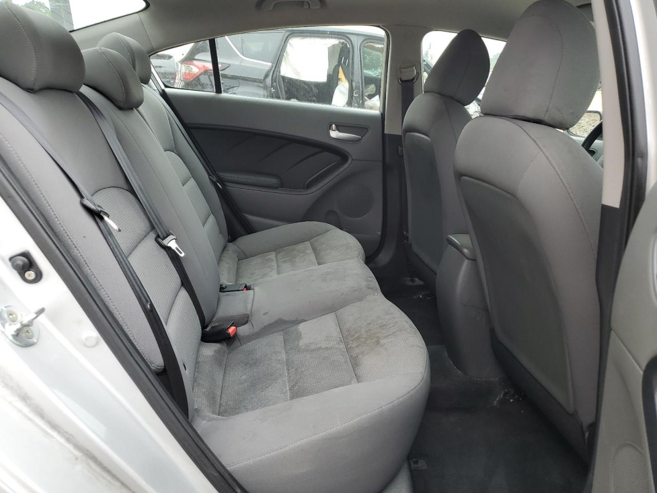 2017 KIA FORTE LX photo 19