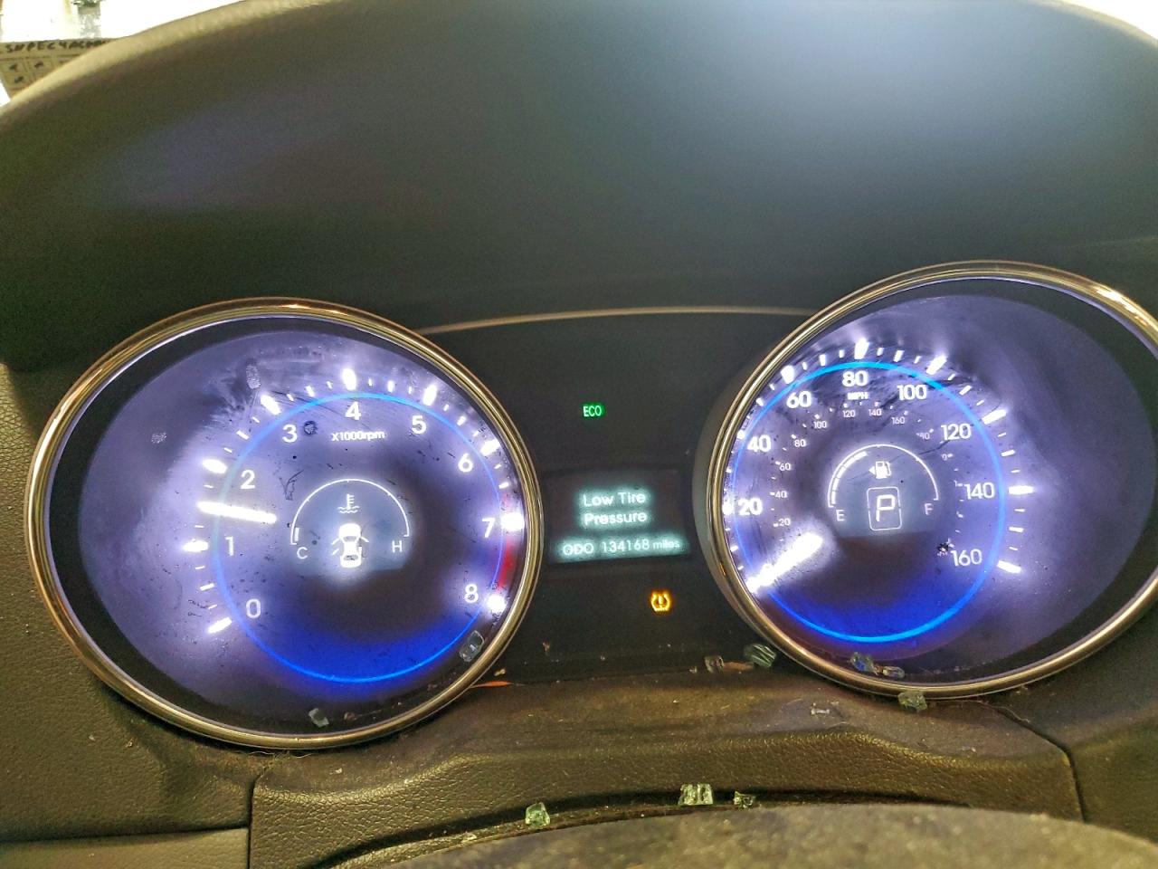 2013 HYUNDAI SONATA SE photo 9