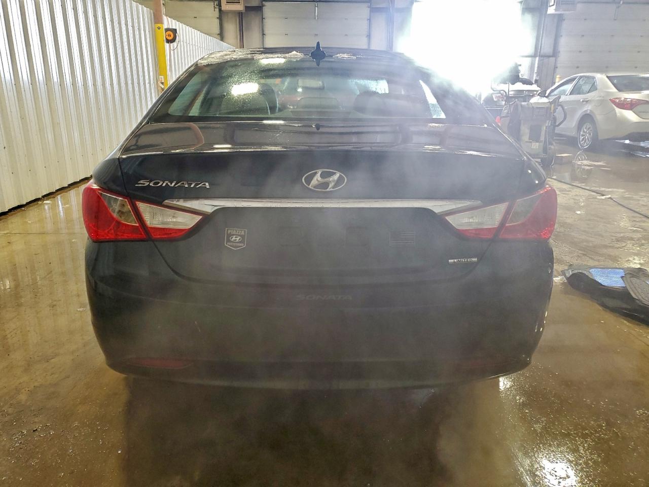 2013 HYUNDAI SONATA SE photo 6