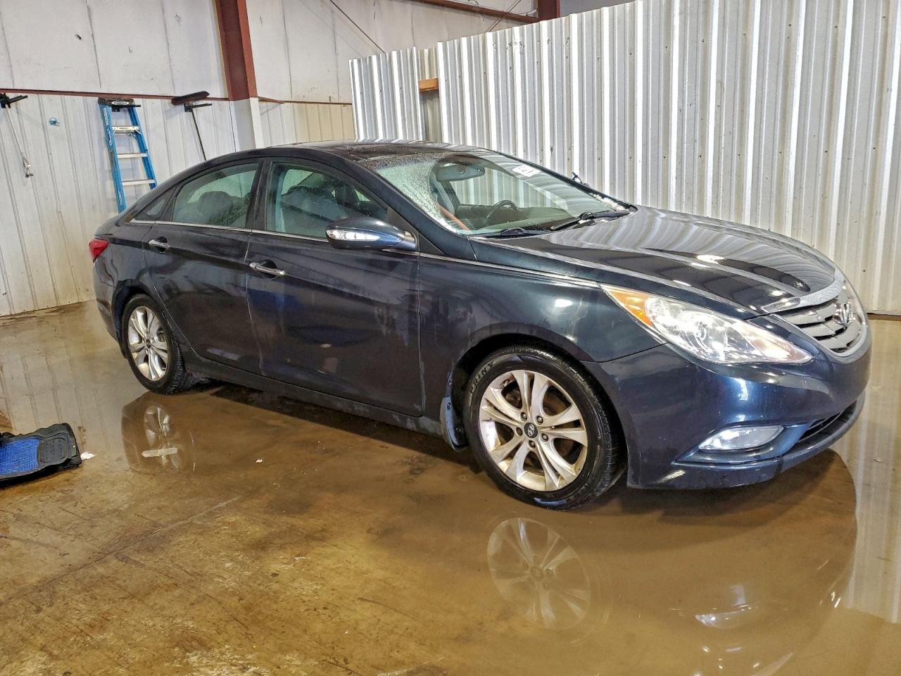 2013 HYUNDAI SONATA SE photo 4